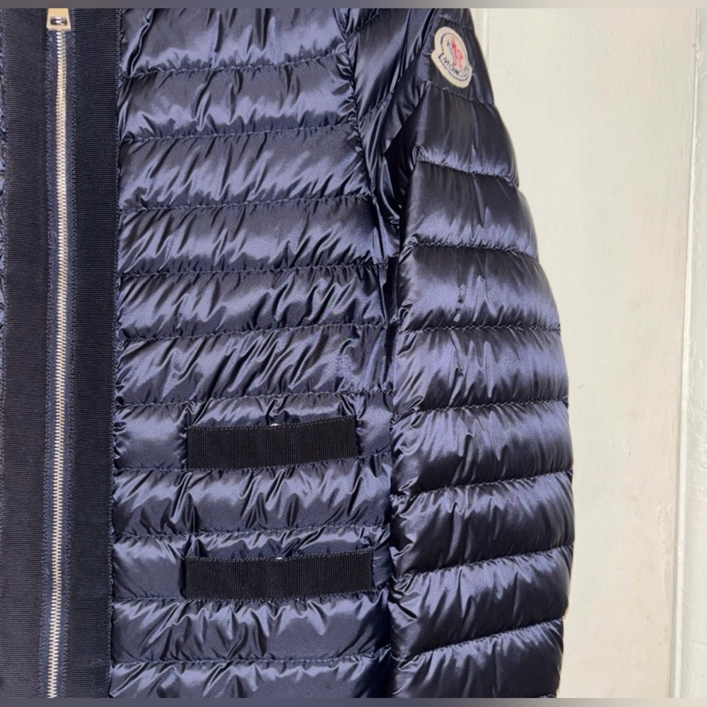 Moncler Navy down jacket - Picture 3 of 6